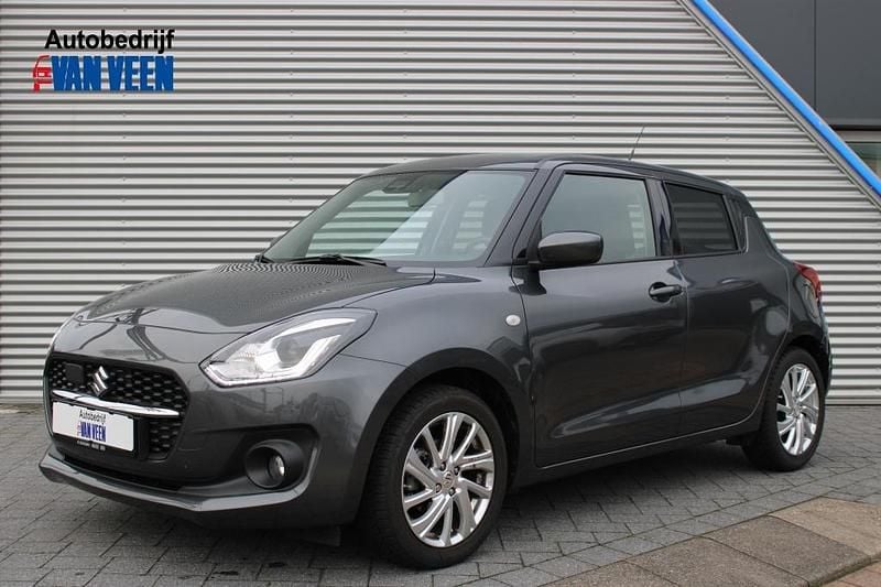 Grijs Gebruikt 2024 Suzuki Swift Hatchback | € 22.690 (Eerlijke prijs) - Afbeelding 1/4