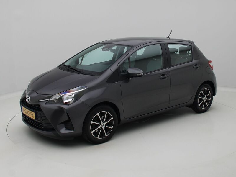 Grijs Gebruikt 2020 Toyota Yaris Connect Style Hatchback | € 12.000 (Eerlijke prijs) - Afbeelding 1/3