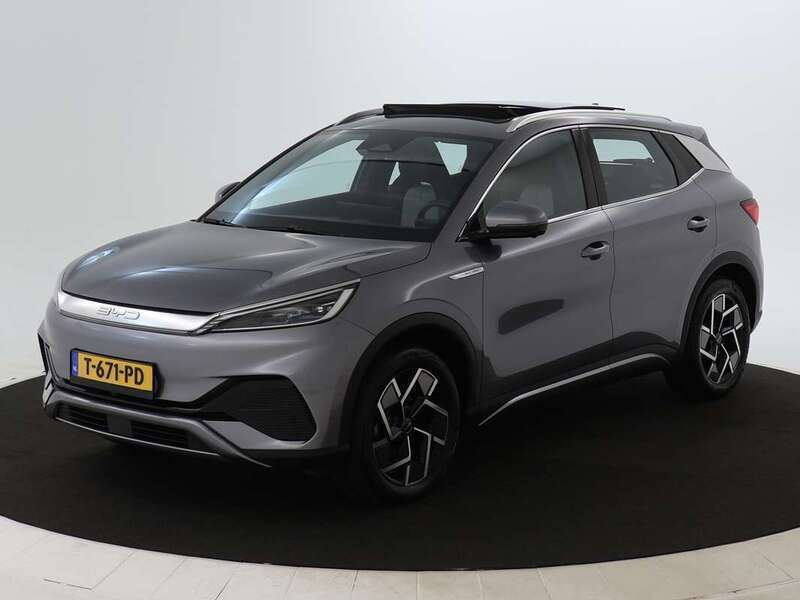 Grijs, metallic lak Gebruikt 2023 BYD Atto 3 Design SUV | € 28.950 (Eerlijke prijs) - Afbeelding 1/4