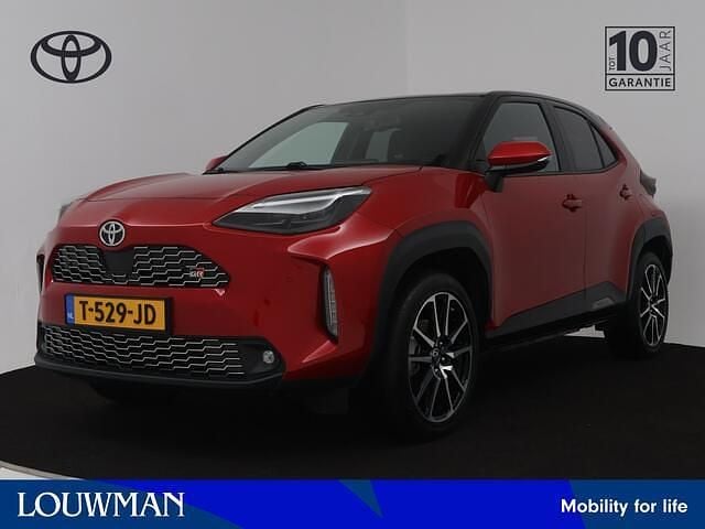 Rood Occasion 2023 Toyota Yaris Cross Sport SUV | € 29.945 (Eerlijke prijs) - Afbeelding 1/4