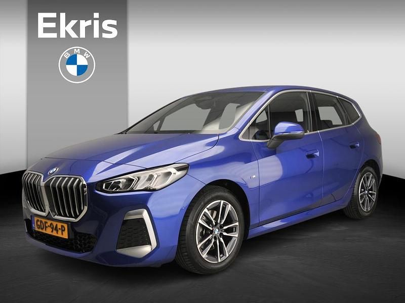 Blauw Gebruikt 2024 BMW 218 M Sport Stationwagen | € 36.900 (Duur) - Afbeelding 1/4