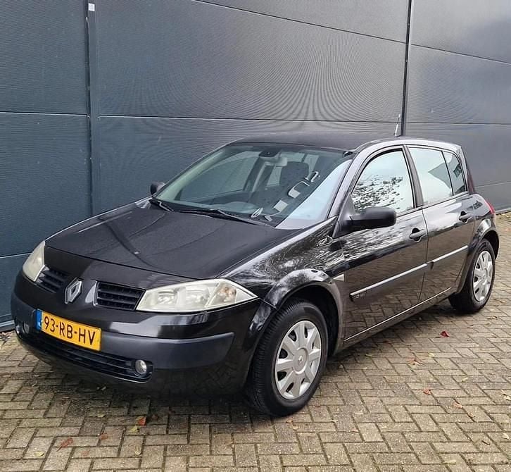 Gebruikt 2005 Renault Mégane II Dynamique | € 1.495 (Goede deal) - Afbeelding 1/4