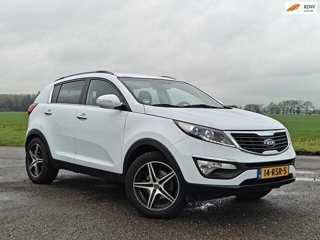 Wit Occasion 2011 Kia Sportage Plus SUV | € 7.150 (Goede deal) - Afbeelding 1/4