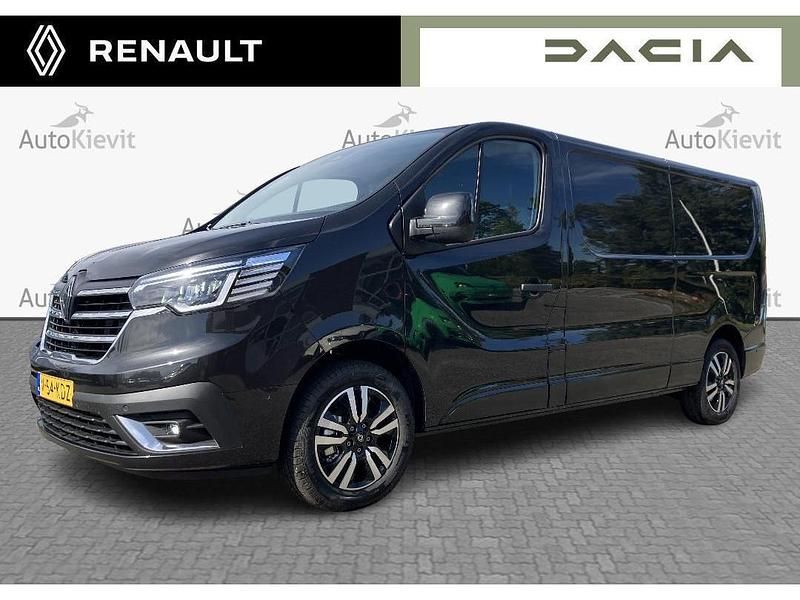 Zwart metallic Occasion 2024 Renault Trafic MPV | € 29.950 (Eerlijke prijs) - Afbeelding 1/4