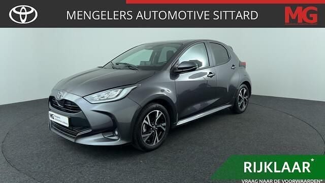 Grijs Occasion 2024 Toyota Yaris Edition Hatchback | € 23.950 (Eerlijke prijs) - Afbeelding 1/4