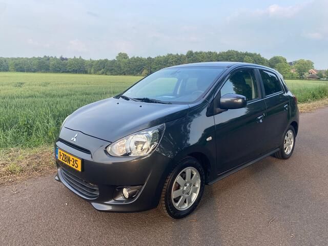 Grijs Gebruikt 2014 Mitsubishi Space Star Hatchback | € 99.999 - Afbeelding 1/3