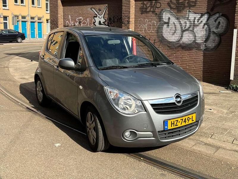 Grijs Gebruikt 2012 Opel Agila Edition Hatchback | € 3.750 (Goede deal) - Afbeelding 1/4