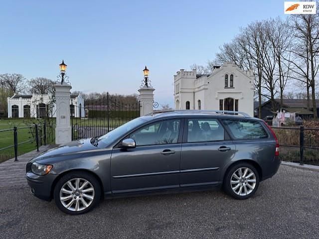Grijs Occasion 2007 Volvo V50 Stationwagen | € 2.950 - Afbeelding 1/4