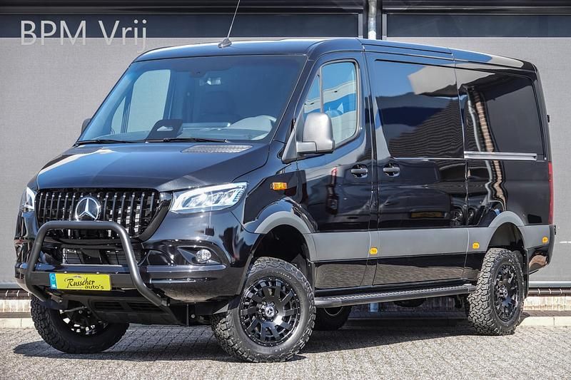 Zwart Gebruikt 2024 Mercedes Sprinter Van | € 69.950 - Afbeelding 1/4