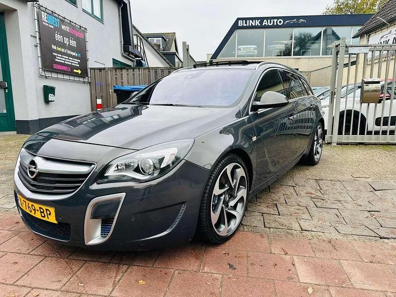 Grijs Gebruikt 2014 Opel Insignia OPC Stationwagen | € 17.999 - Afbeelding 1/4