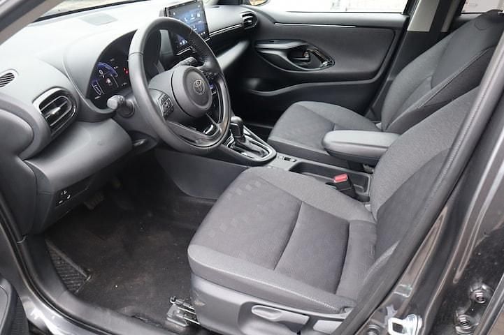 Occasion Toyota Yaris Hybrid Comfort 115 PK (84 kW) 2024 Grijs Hatchback