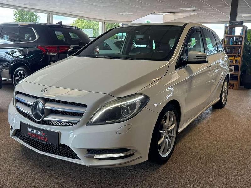 Wit Gebruikt 2013 Mercedes B180 Prestige MPV | € 9.950 (Super prijs) - Afbeelding 1/4