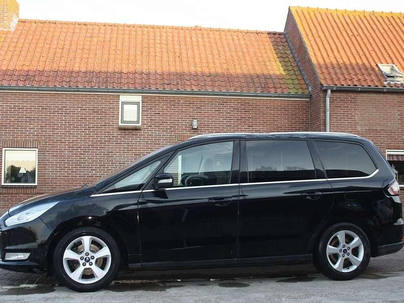 Zwart Gebruikt 2017 Ford Galaxy Titanium MPV | € 4.600 - Afbeelding 1/4