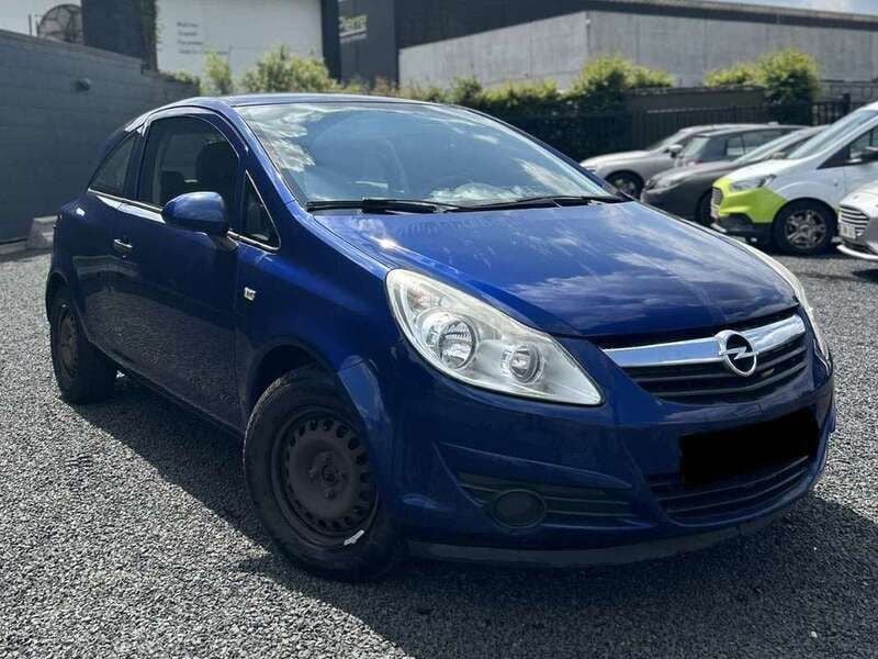 Blauw Gebruikt 2009 Opel Corsa Hatchback | € 2.799 (Eerlijke prijs) - Afbeelding 1/4