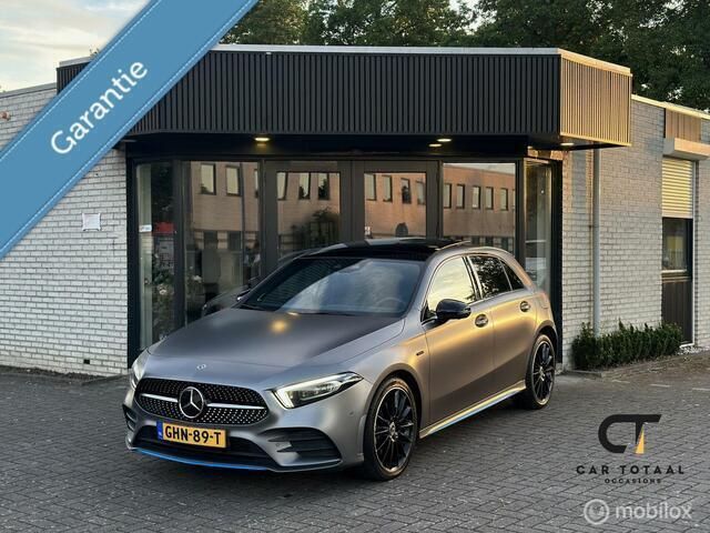 Grijs Gebruikt 2020 Mercedes A250 | € 34.900 - Afbeelding 1/4
