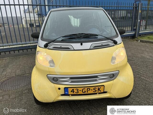 Geel Gebruikt 2001 Smart ForTwo Coupé Passion Coupé | € 2.950 (Eerlijke prijs) - Afbeelding 1/4