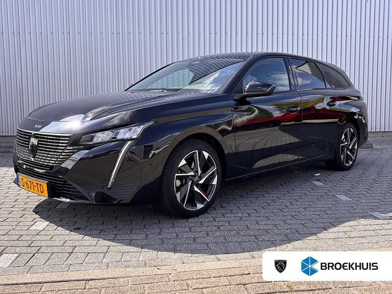 Zwart Gebruikt 2023 Peugeot 308 Allure Stationwagen | € 25.895 (Eerlijke prijs) - Afbeelding 1/4