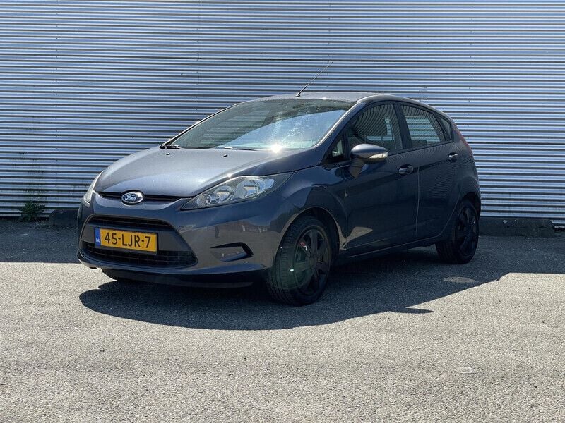 Grijs Gebruikt 2010 Ford Fiesta Limited Hatchback | € 3.950 (Eerlijke prijs) - Afbeelding 1/3