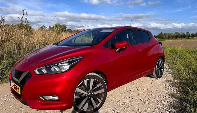 Rood Occasion 2018 Nissan Micra Tekna Hatchback | € 9.250 (Goede deal) - Afbeelding 1/4