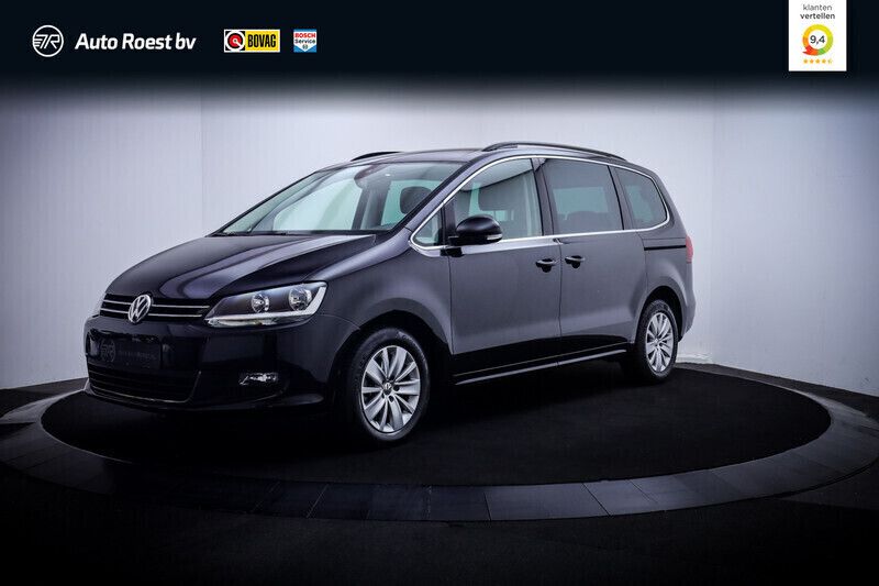 Zwart Gebruikt 2019 VW Sharan Exclusive MPV | € 32.925 (Eerlijke prijs) - Afbeelding 1/4