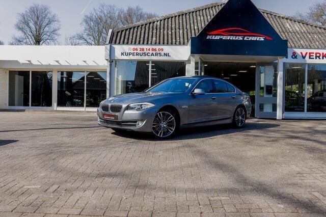 Grijs Gebruikt 2011 BMW 535 Executive Sedan | € 13.500 (Super prijs) - Afbeelding 1/4