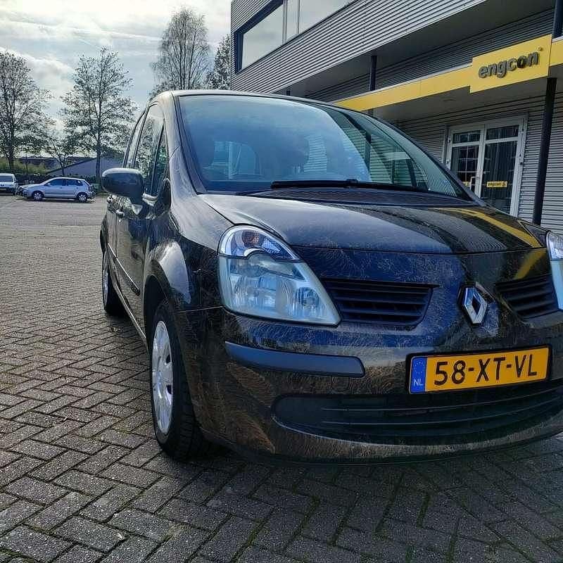 Zwart Gebruikt 2007 Renault Modus MPV | € 1.799 (Eerlijke prijs) - Afbeelding 1/4