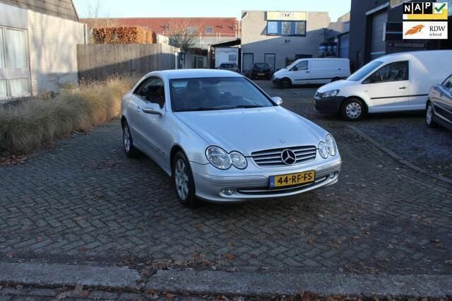 Grijs Gebruikt 2002 Mercedes 240 Elegance Coupé | € 4.750 (Goede deal) - Afbeelding 1/4