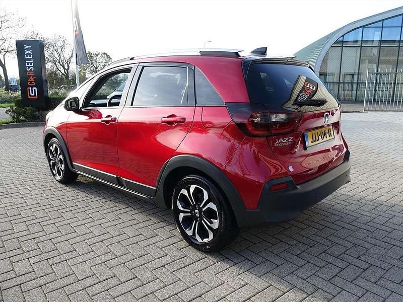 Occasion Honda Jazz Hybrid 98 PK (72 kW) 2020 Rood Hatchback