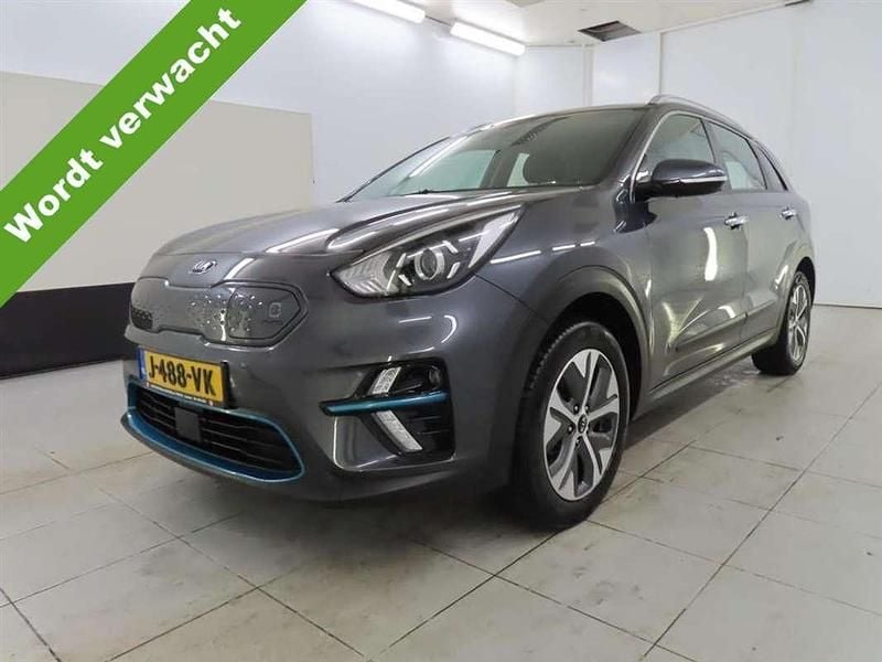 Grijs Gebruikt 2020 Kia e-Niro SUV | € 19.750 (Goede deal) - Afbeelding 1/4