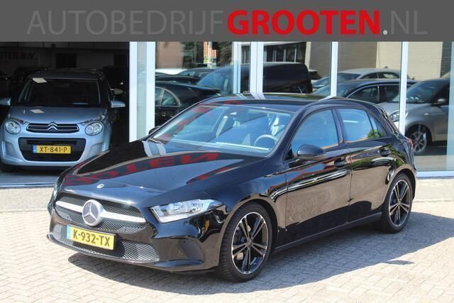 Zwart Gebruikt 2021 Mercedes A160 Hatchback | € 18.488 (Goede deal) - Afbeelding 1/4