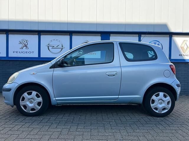 Occasion Toyota Yaris 65 PK (47 kW) 2004 Blauw Hatchback