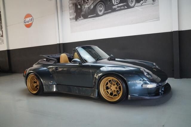 Groen Gebruikt 1995 Porsche 993 Cabriolet | € 229.993 - Afbeelding 1/4