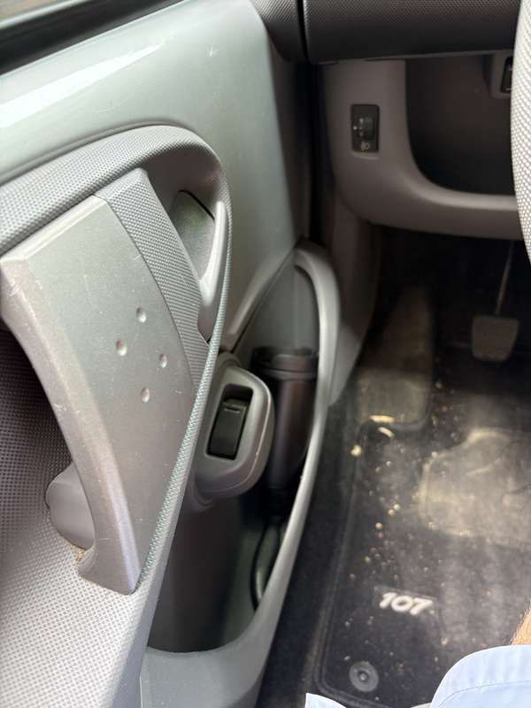 Grijs Gebruikt 2007 Peugeot 107 Hatchback | € 1.300 (Goede deal) - Afbeelding 1/4