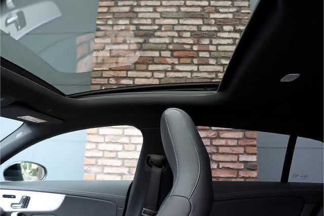 Occasion Mercedes CLA250 Shooting Brake AMG line 218 PK (160 kW) 2023 Wit Stationwagen