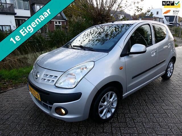 Grijs Gebruikt 2010 Nissan Pixo Hatchback | € 2.595 (Eerlijke prijs) - Afbeelding 1/4