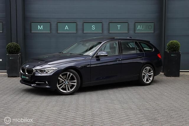 Blauw Gebruikt 2013 BMW 328 Comfort Edition Stationwagen | € 18.740 (Eerlijke prijs) - Afbeelding 1/4