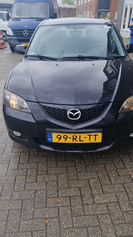 Zwart Gebruikt 2005 Mazda 3 Touring Sedan | € 1.995 (Eerlijke prijs) - Afbeelding 1/4