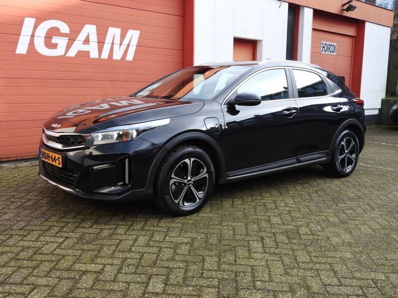 Zwart, metallic lak Gebruikt 2023 Kia XCeed SUV | € 27.925 (Duur) - Afbeelding 1/4