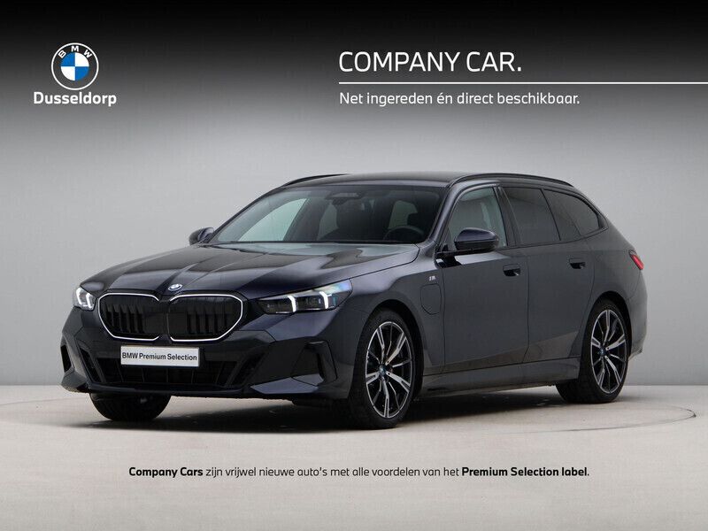 Zwart Gebruikt 2025 BMW 530e M Sport Stationwagen | € 72.950 - Afbeelding 1/4