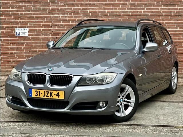 Grijs Gebruikt 2009 BMW 316 Stationwagen | € 4.950 (Duur) - Afbeelding 1/4