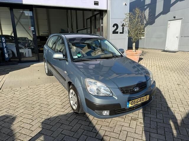 Occasion Kia Rio 97 PK (71 kW) 2008 Grijs (metallic) Hatchback
