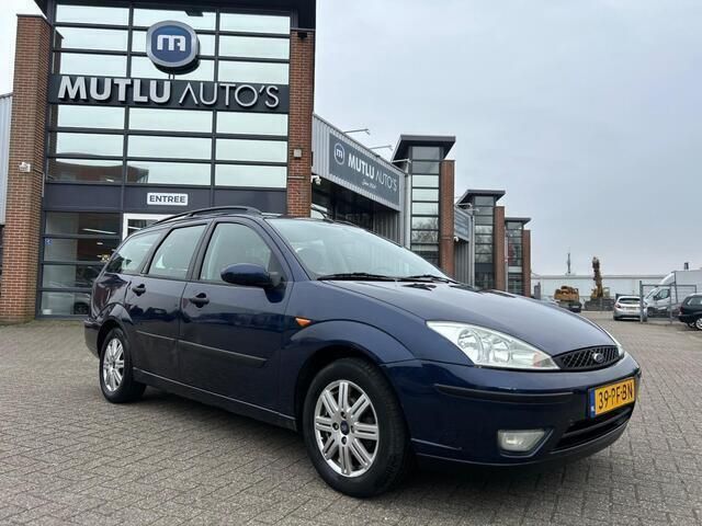 Blauw Gebruikt 2004 Ford Focus Futura Stationwagen | € 990 (Eerlijke prijs) - Afbeelding 1/4