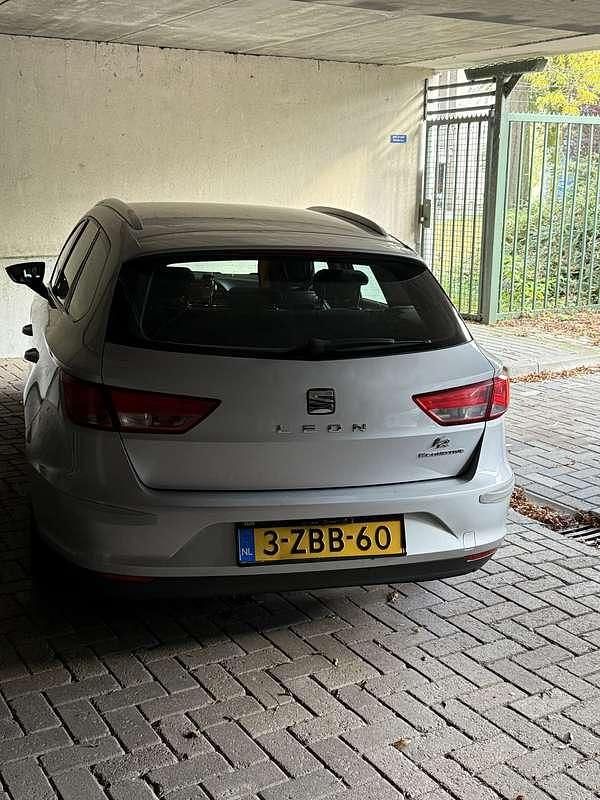Grijs Occasion 2014 Seat Leon Stationwagen | € 5.700 (Eerlijke prijs) - Afbeelding 1/4