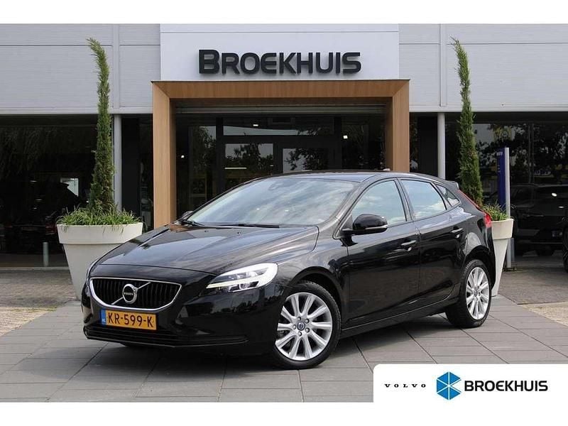 Zwart Gebruikt 2016 Volvo V40 Momentum Stationwagen | € 18.900 (Eerlijke prijs) - Afbeelding 1/4