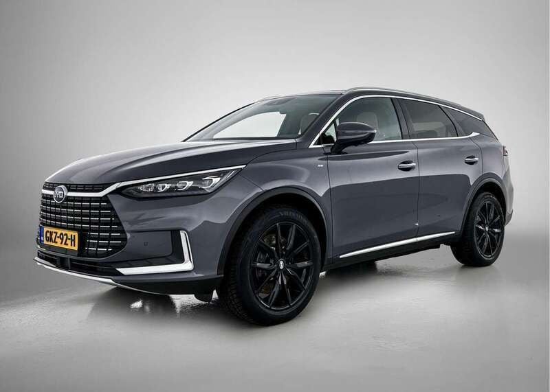 Grijs Gebruikt 2024 BYD Tang SUV | € 44.950 - Afbeelding 1/4