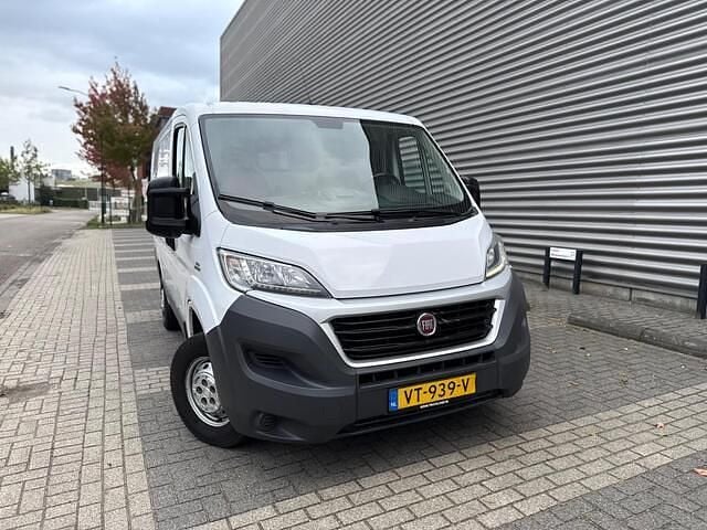 Wit Gebruikt 2016 Fiat Ducato Van | € 6.495 (Goede deal) - Afbeelding 1/4