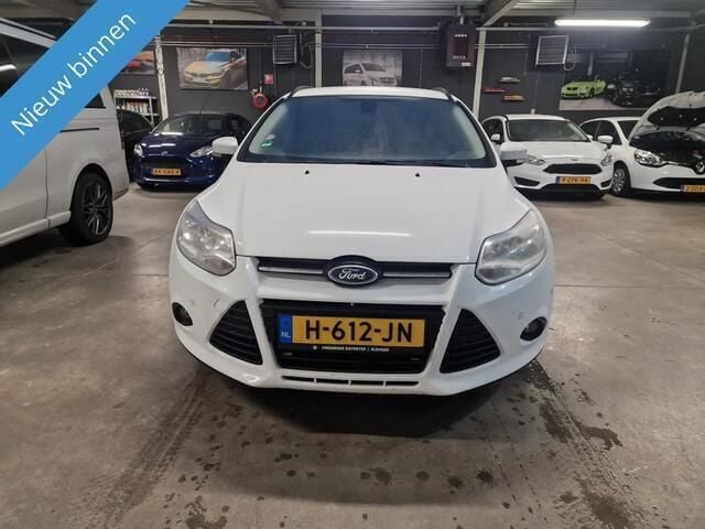Wit Gebruikt 2013 Ford Focus Titanium Stationwagen | € 6.450 (Eerlijke prijs) - Afbeelding 1/4
