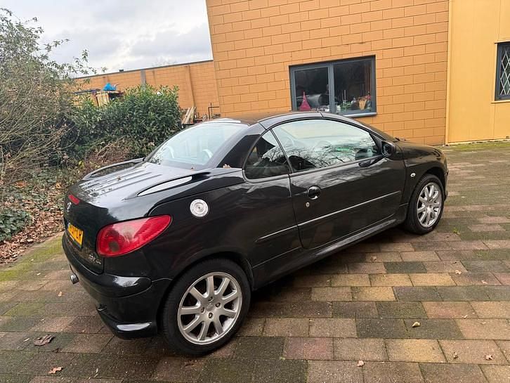Occasion 2006 Peugeot 206 CC Cabriolet | € 2.000 (Eerlijke prijs) - Afbeelding 1/4