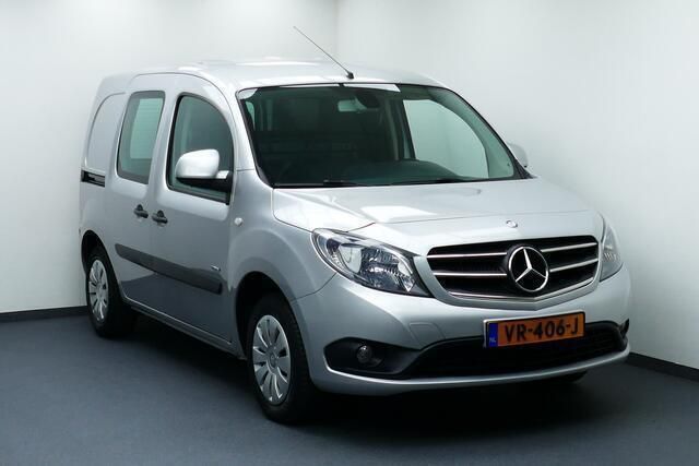 Grijs Gebruikt 2015 Mercedes Citan 109 Van | € 6.949 (Goede deal) - Afbeelding 1/4