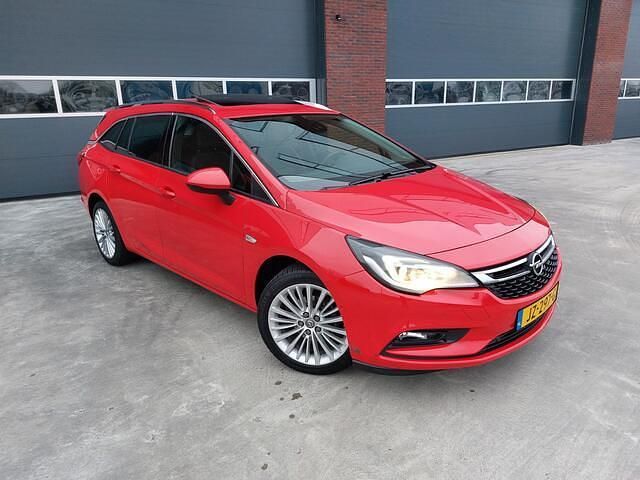 Occasion Opel Astra Innovation 105 PK (77 kW) 2016 Rood (metallic) Stationwagen